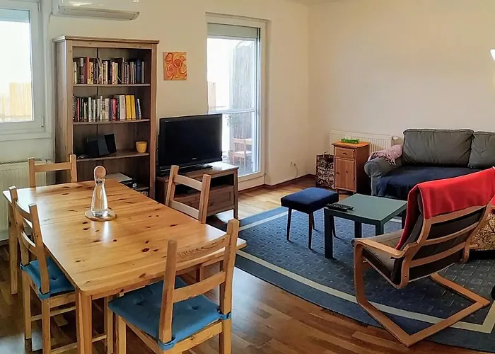 Apartment Family-friendly Flat With Balcony Vienna